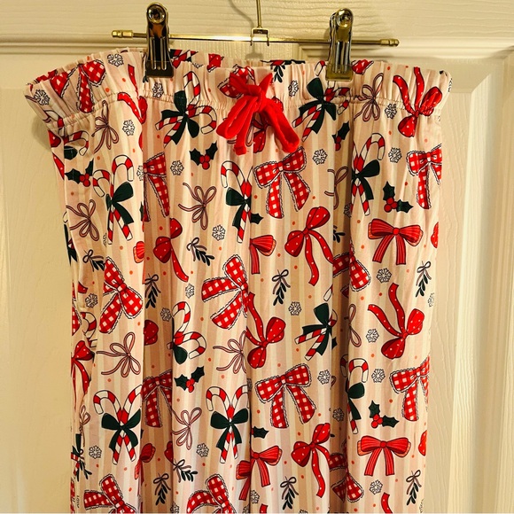 Caden Lane Red and White Bow Pajama Set NWT - Picture 10 of 12